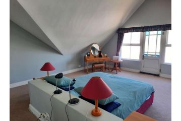 Hout Bay Gem - great FAMILY duplex value for Summer Apartment, Hout Bay - 1