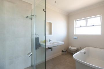 Howela Beach House Apartment, Ballito - 1