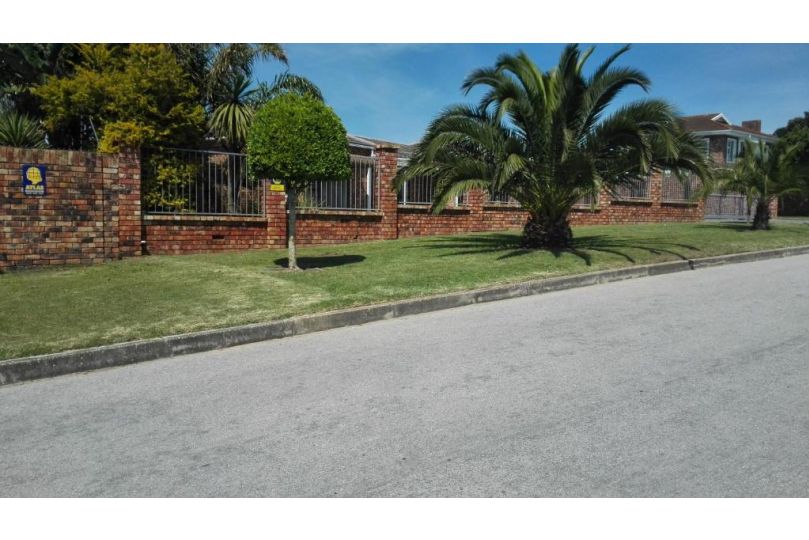 Humewood Home Stay Guest house, Port Elizabeth - imaginea 1
