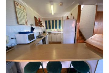 Hummingbird Chalet 23 Houtboschbaai Apartment, Jeffreys Bay - 3