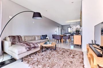 Hydepark Top Apartment, Johannesburg - 4