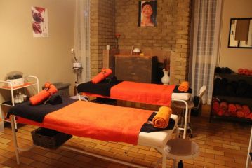 Ikhutsa Ultimate Relaxation Spa and Guesthouse Guest house, Pretoria - 1