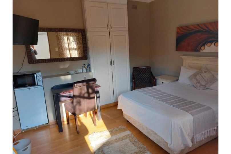 Ikhutse Manor Guesthouse Guest house, Mahikeng - imaginea 12