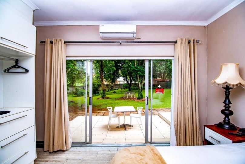 Hutten Heights Lodge by Ilawu Guest house, Newcastle - imaginea 20