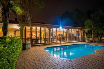 Hutten Heights Lodge by Ilawu Guest house, Newcastle - 2