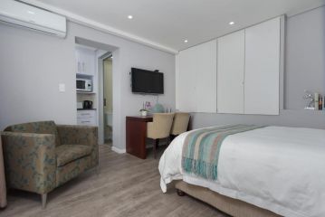Ilkley Crescent 5 Apartment, Cape Town - 1