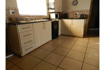 Impalas Walk Guest house, Marloth Park - 1