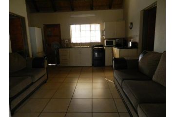 Impalas Walk Guest house, Marloth Park - 3