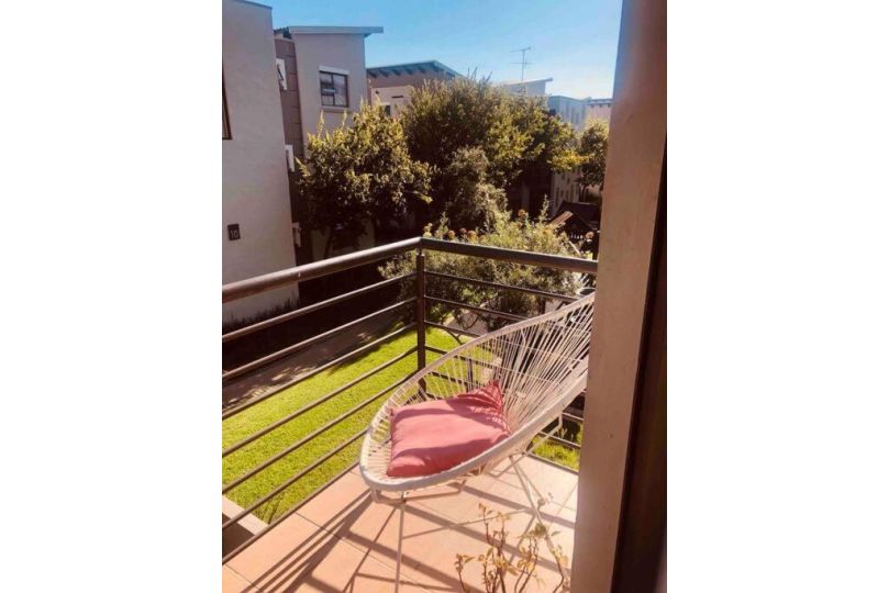 Indulge in solitude in this 1bed unit Apartment. Apartment, Sandton - imaginea 7