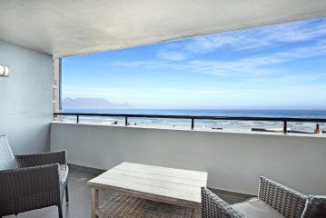 Infinity G10 by HostAgents Apartment, Bloubergstrand - 2