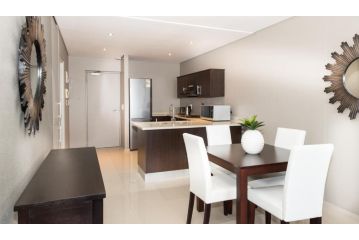 Modern Beachfront with Ocean Views - Infinity G9, Blouberg, Cape Town Apartment, Bloubergstrand - 5