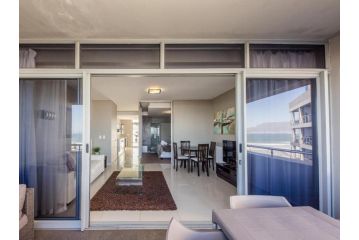 Infinity Self Catering Apartments Apartment, Bloubergstrand - 2