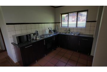 Greenway woods Self Catering unit no 9 WhiteRiver Guest house, White River - 5