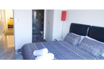 Isikhulu Beachfront Villa 9 Apartment, Umdloti - 1