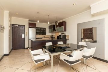 ITC Icon Two bedroom Apartment with lovely balcony Apartment, Cape Town - 3