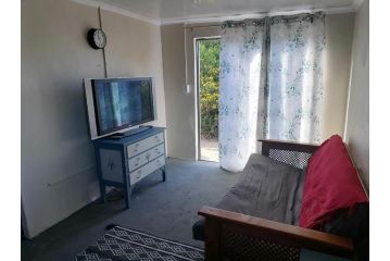 Its Practical Holidays Guest house, Hermanus - 5