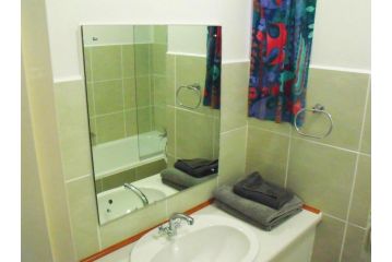 Jamaed Court Apartment, George - 5