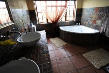 Jocks Cottages Apartment, Dullstroom - 1