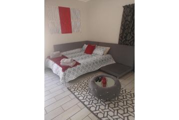 Joy Haven Entire Selfcatering Garden Cottage Apartment, Centurion - 3