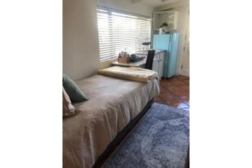Just a Bed Apartment, Stellenbosch - 4