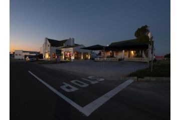 Kaijaiki Country Inn and Restaurant Guest house, Yzerfontein - 5