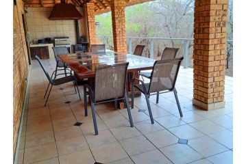 KaiZen Honeybadger Lodge Bed and breakfast, Marloth Park - 3