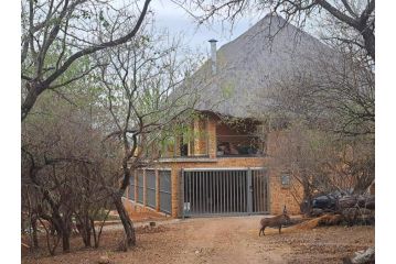 KaiZen Honeybadger Lodge Bed and breakfast, Marloth Park - 1