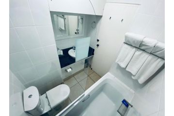 Kaliva 314 ,Club Mykonos Apartment, Langebaan - 3