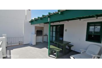 Private Kaliva 605, Club Mykonos Resort Apartment, Langebaan - 4
