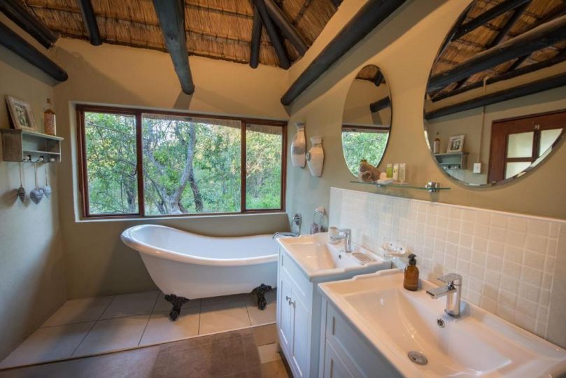 Kambaku Safari Lodge Hotel, Timbavati Game Reserve - imaginea 6