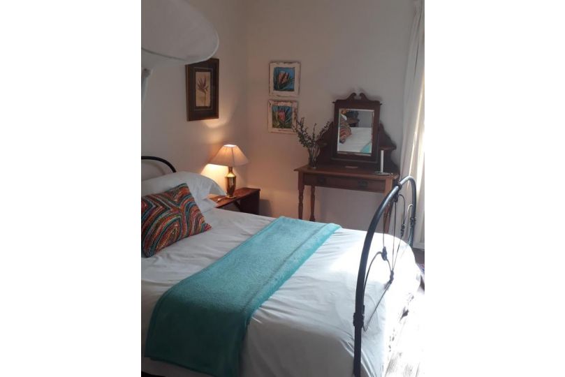 Room @ Irissa Sanctuary Guest house, De Rust - imaginea 7