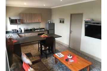 Karibu Self-catering Accommodation Apartment, Hermanus - 4