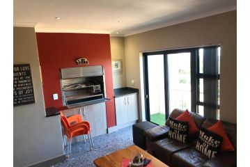 Karibu Self-catering Accommodation Apartment, Hermanus - 3