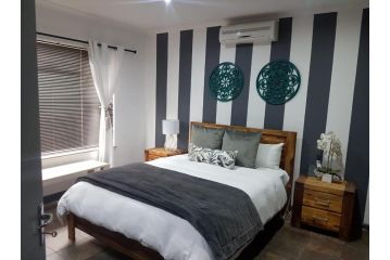 Karoo Heart Apartment, Beaufort West - 2