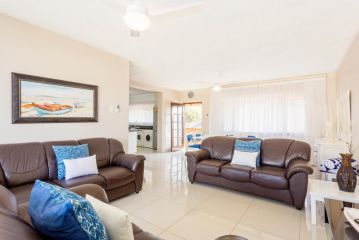 Kenwyn on Sea 401 - FAMILY ONLY Apartment, Ballito - 2