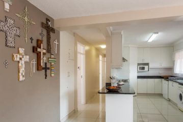 Kenwyn on Sea 401 - FAMILY ONLY Apartment, Ballito - 5