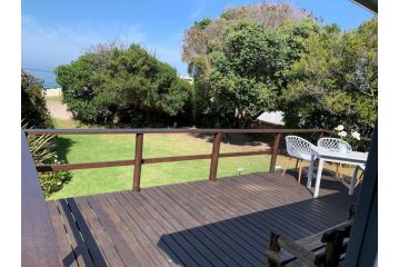 Keurboomstrand Beach Getaway Guest house, Keurboomstrand - 1
