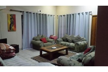 Khaya la Manzi Guest house, Port Edward - 1