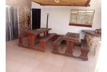 KHAYA LANGA Guest House & Contractors Accommodation Guest house, Machadodorp - 4