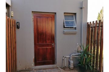 Kickback&Rest Guest house, Bloemfontein - 1