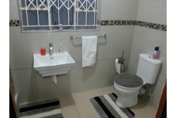 Kingdoms Place Guesthouse Guest house, Ga-Luka - 1