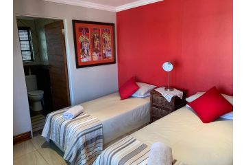 Kleinbos self catering Guest house, Bloemfontein - 4