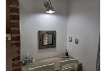 Klipkoppie Cottage Apartment, Nelspruit - 1