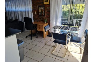 Kliprant Self-catering Apartment, Bloemfontein - 5
