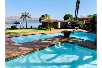 Kosmos, Hartbeespoort Guest house, Hartbeespoort - 4