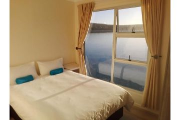 Kraalbaai Lifestyle House Boats Boat, Langebaan - 4