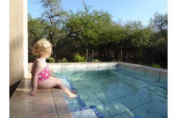 Kruger Cottage Guest house, Marloth Park - 5