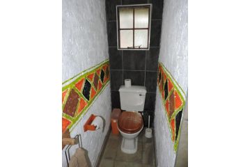Kruger Inn Backpackers Hostel, Marloth Park - 4