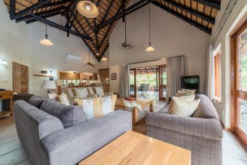 Kruger Park Lodge Unit No 441 with Private Pool Apartment, Hazyview - 2