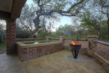 Kruger's Retreat House & Kruger's Rest Studio Guest house, Marloth Park - 3